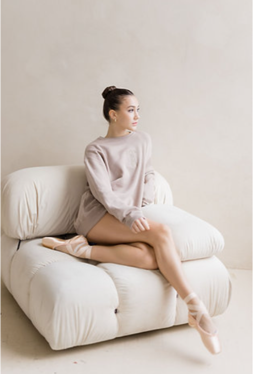 Pointe Sweatshirt: Latte